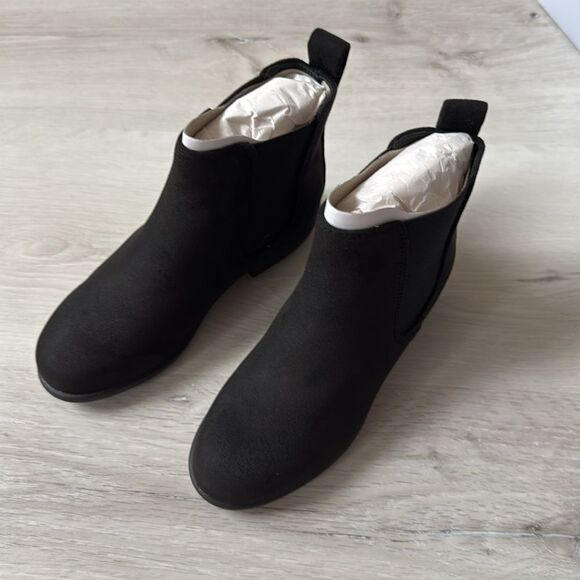 Aerosoles Steppy Ankle Boot black faux suede Girls size 11 NWT in box - Picture 11 of 11